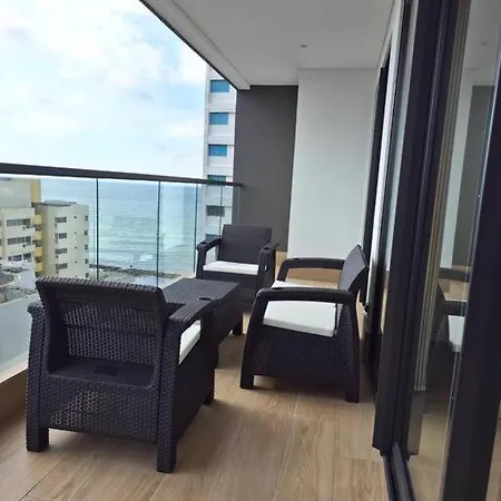Hermosa Vista Al Mar Y La Ciudad