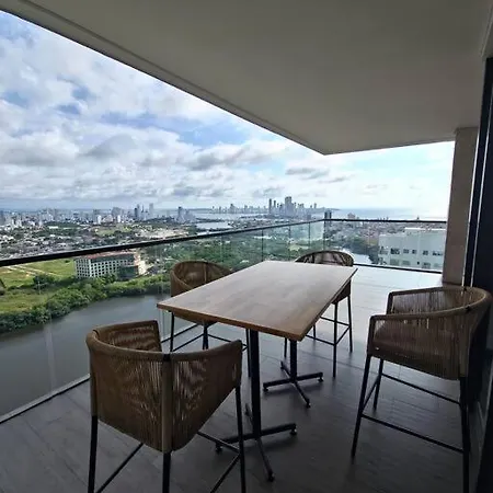 Apartamento Hermosa Vista Al Mar Y La Ciudad