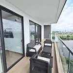 hermosa vista al mar y la ciudad