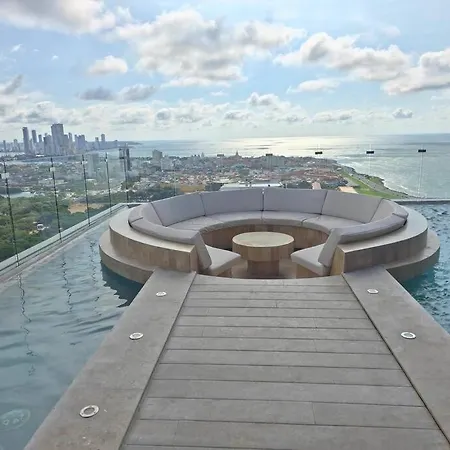 Hermosa Vista Al Mar Y La Ciudad Apartamento
